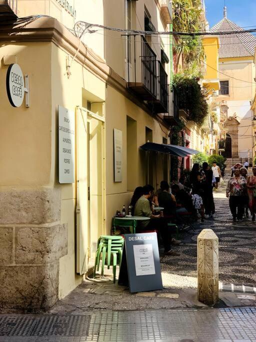 Downtown Flat With 46 Sqm Private Rooftop Terrace Málaga Eksteriør bilde